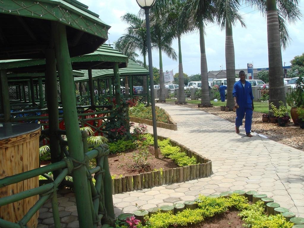 Blue Pearl Hotel & Apartments Dar es Salaam Eksteriør billede