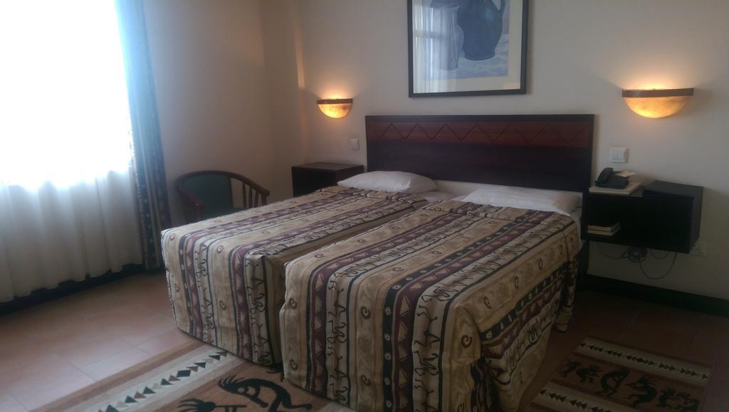 Blue Pearl Hotel & Apartments Dar es Salaam Eksteriør billede